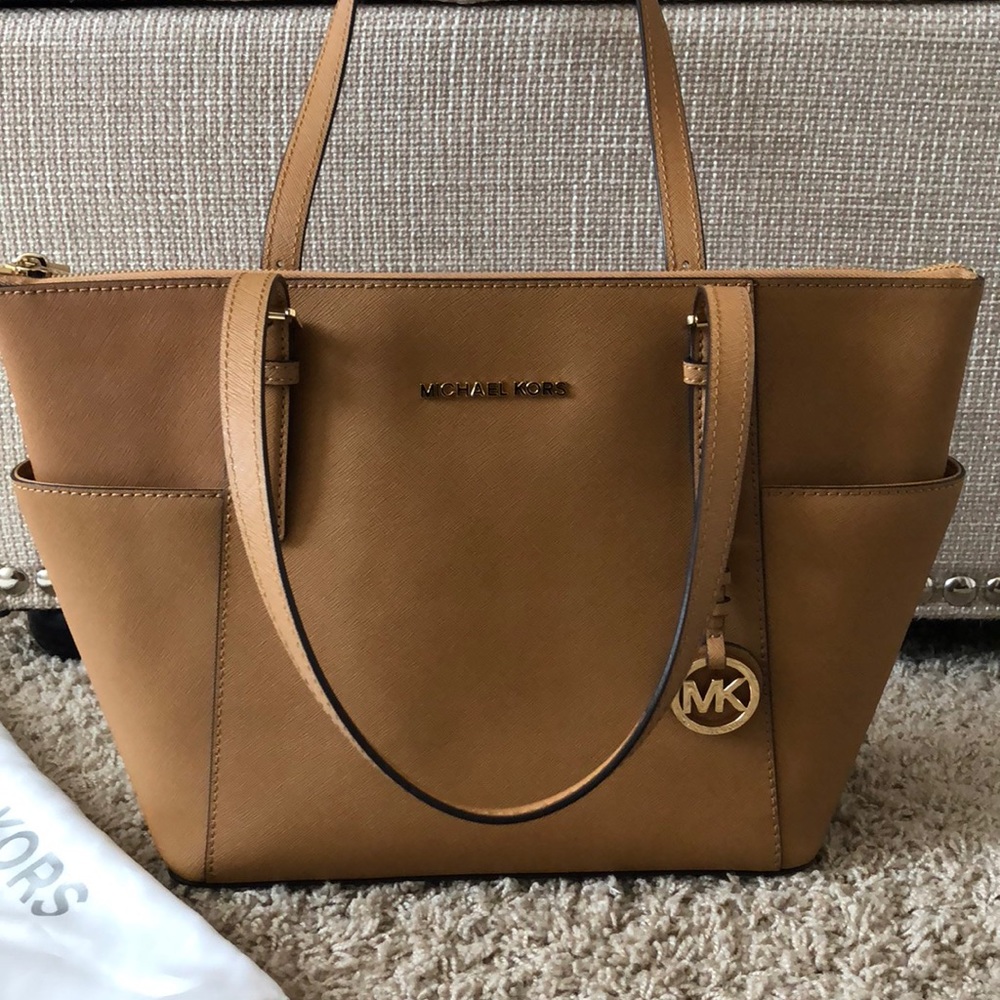 Like new Michael Kors purse